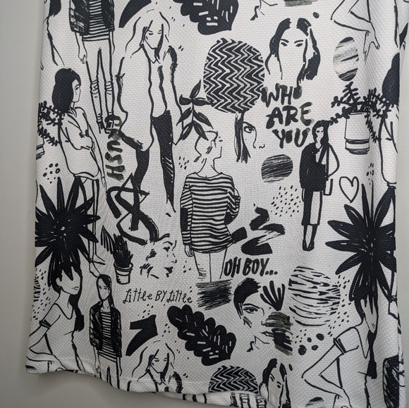 ZARA TRF Avant Garde Sketch Print Textured Sheath T-Shirt Dress in White & Black - Picture 5 of 12